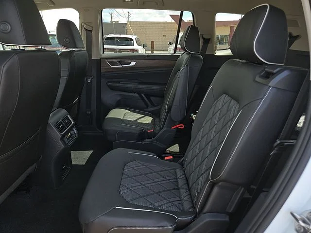Nuevos VOLKSWAGEN ATLAS à Estados chez autogozo