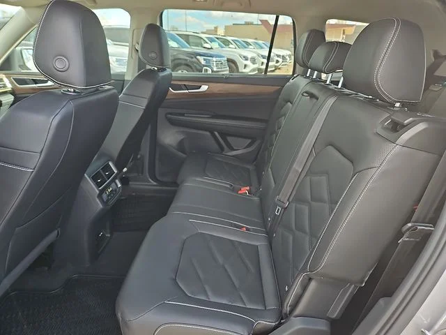 Nuevos VOLKSWAGEN ATLAS à Estados chez autogozo