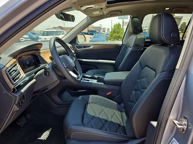 Nuevos VOLKSWAGEN ATLAS à Estados chez autogozo