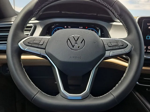 Nuevos VOLKSWAGEN ATLAS CROSS SPORT à Estados chez autogozo