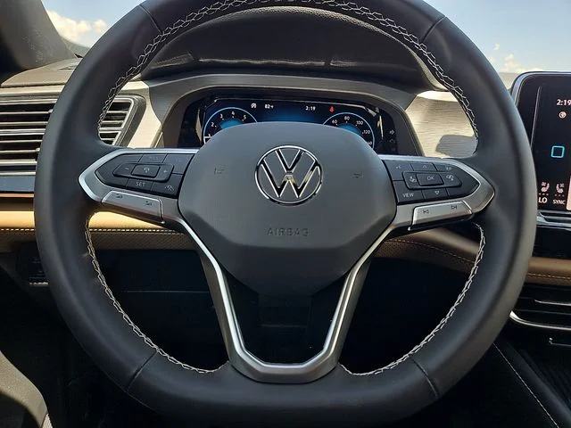 Nuevos VOLKSWAGEN ATLAS CROSS SPORT à Estados chez autogozo