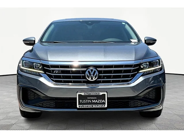 SEMINUEVOS VOLKSWAGEN Passat a Tustin    en TUSTIN MAZDA