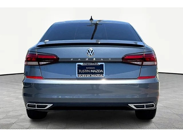 SEMINUEVOS VOLKSWAGEN Passat a Tustin    en TUSTIN MAZDA