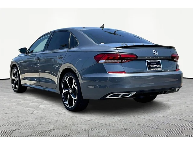 SEMINUEVOS VOLKSWAGEN Passat a Tustin    en TUSTIN MAZDA