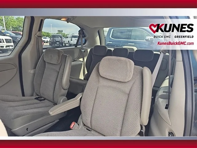 SEMINUEVOS CHRYSLER Town & Country a Estados en autogozo