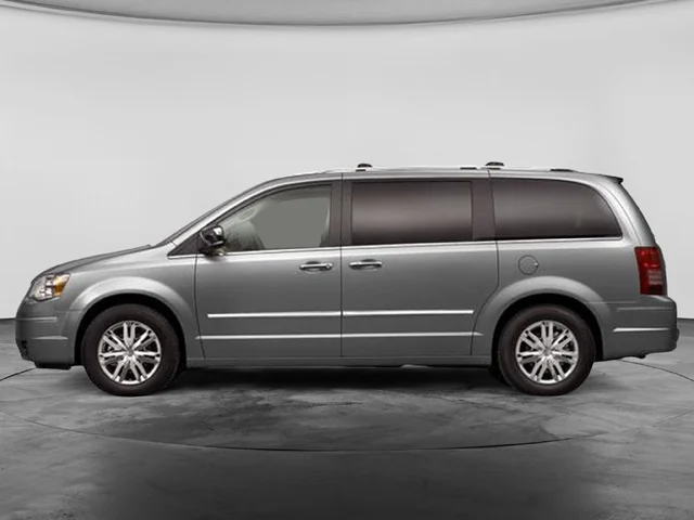 SEMINUEVOS CHRYSLER Town & Country a Estados en autogozo