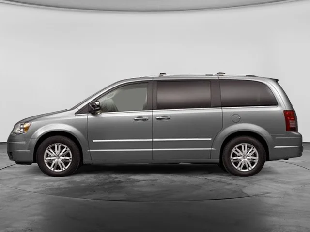 SEMINUEVOS CHRYSLER Town & Country a Estados en autogozo