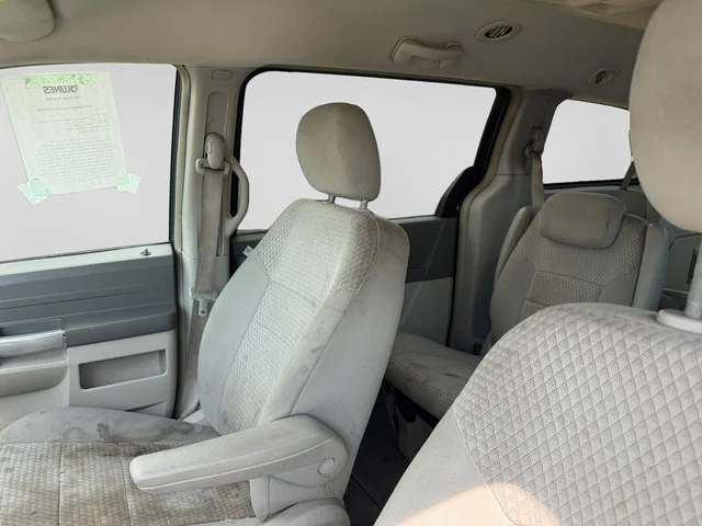 SEMINUEVOS CHRYSLER Town & Country a Estados en autogozo