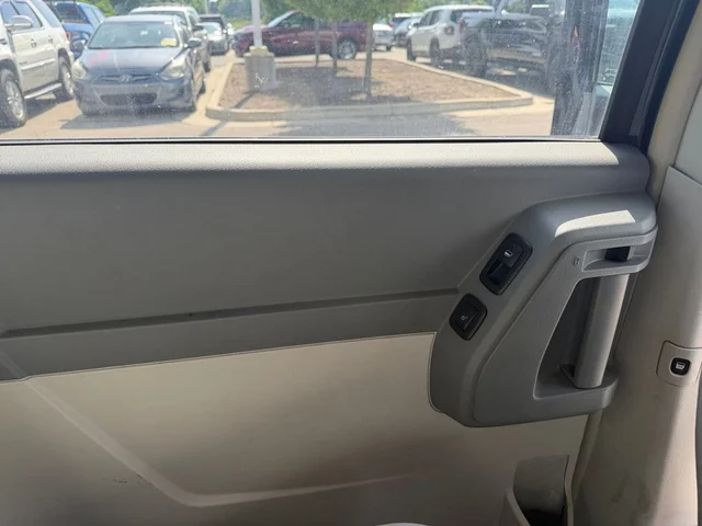 SEMINUEVOS CHRYSLER Town & Country a Estados en autogozo