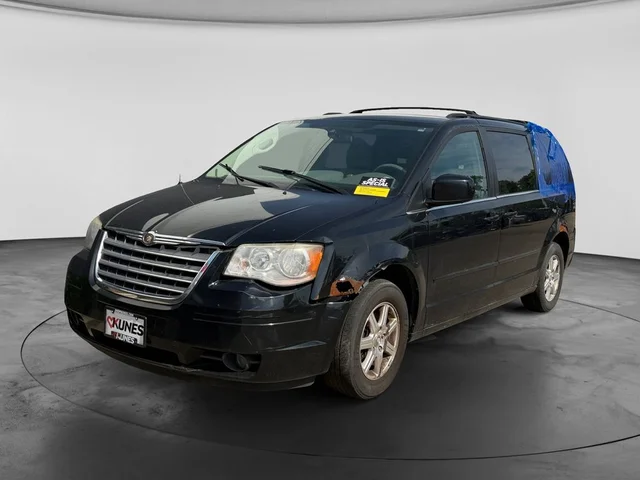 SEMINUEVOS CHRYSLER Town & Country a Estados en autogozo