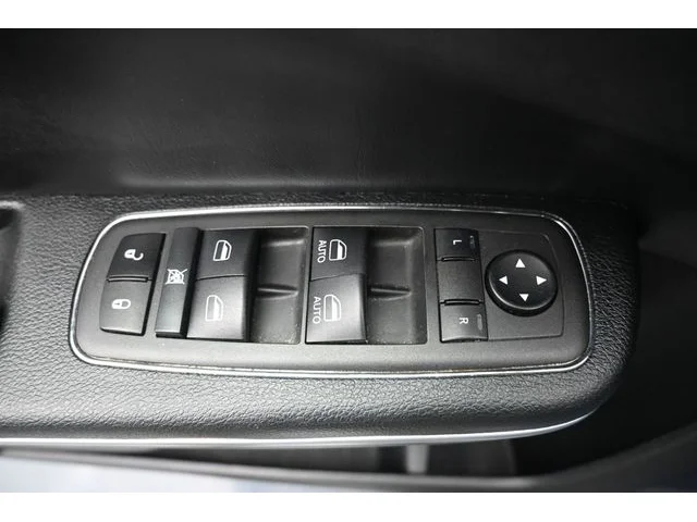 SEMINUEVOS CHRYSLER 300 a Estados en autogozo