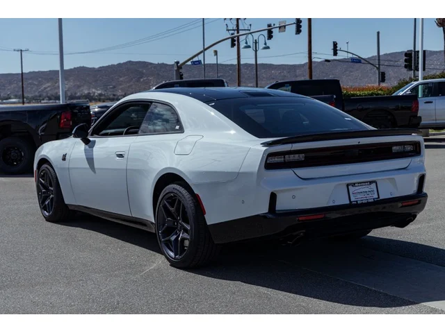 Nuevos DODGE CHARGER à Estados chez autogozo
