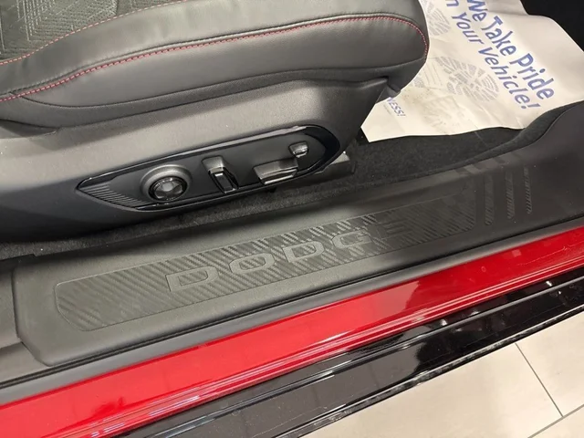 Nuevos DODGE CHARGER à Estados chez autogozo
