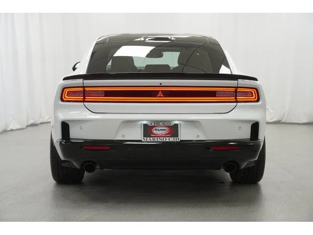 Nuevos DODGE CHARGER à Estados chez autogozo