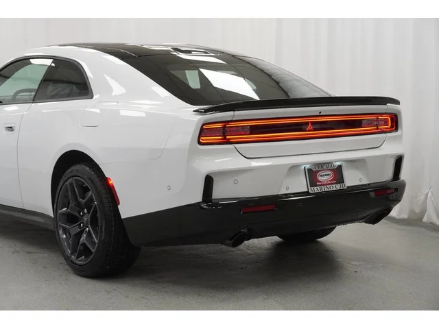 Nuevos DODGE CHARGER à Estados chez autogozo