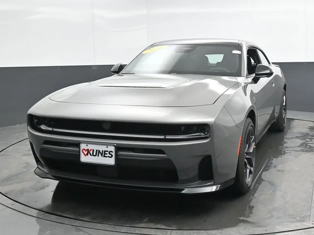 Nuevos DODGE CHARGER à Estados chez autogozo