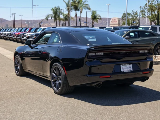 Nuevos DODGE CHARGER à Estados chez autogozo