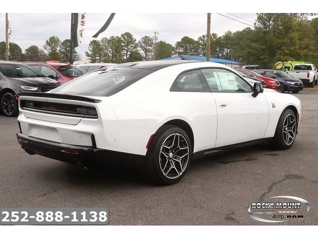 Nuevos DODGE CHARGER à Estados chez autogozo