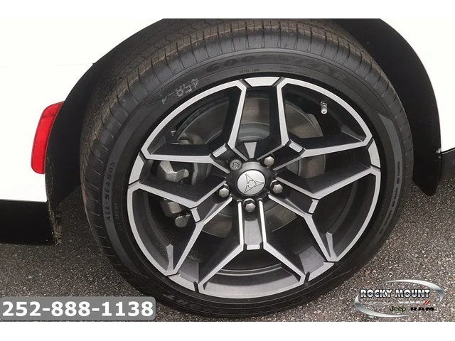 Nuevos DODGE CHARGER à Estados chez autogozo