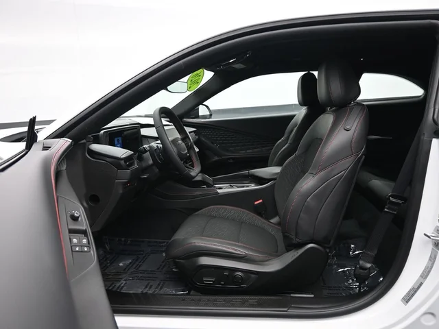 Nuevos DODGE CHARGER à Estados chez autogozo