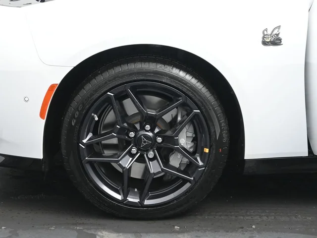 Nuevos DODGE CHARGER à Estados chez autogozo