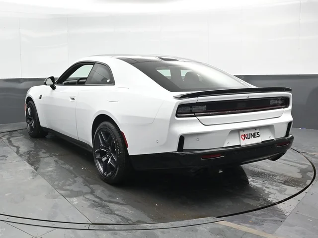 Nuevos DODGE CHARGER à Estados chez autogozo