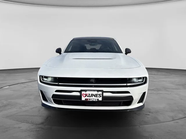 Nuevos DODGE CHARGER à Estados chez autogozo