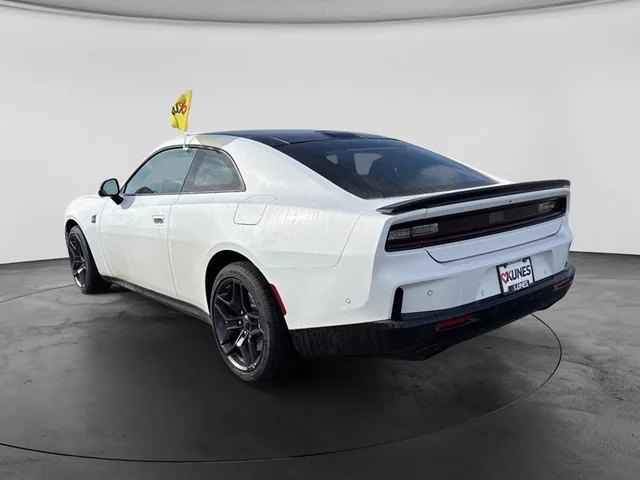 Nuevos DODGE CHARGER à Estados chez autogozo