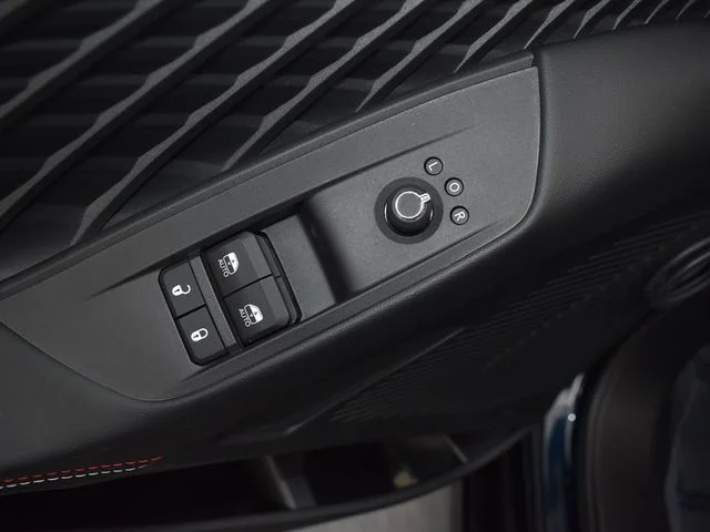 Nuevos DODGE CHARGER à Estados chez autogozo