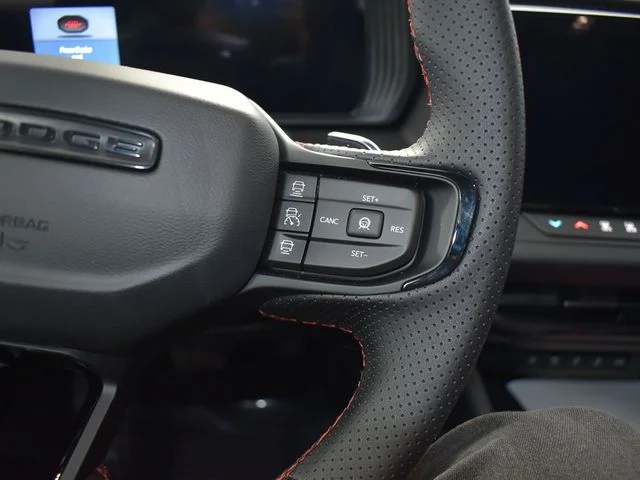 Nuevos DODGE CHARGER à Estados chez autogozo