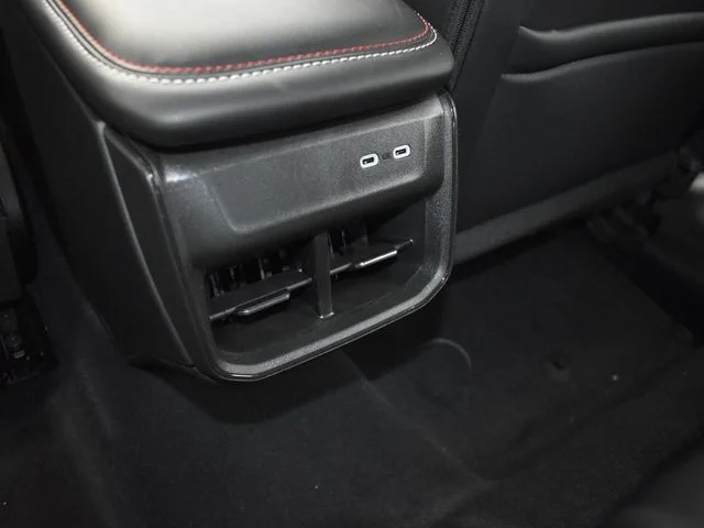 Nuevos DODGE CHARGER à Estados chez autogozo