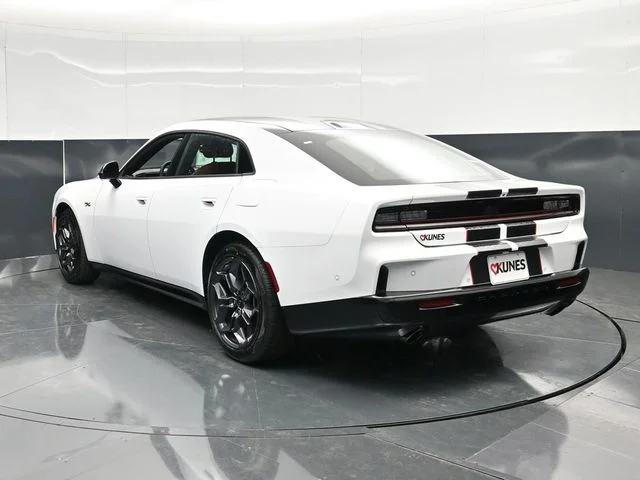 Nuevos DODGE CHARGER à Estados chez autogozo