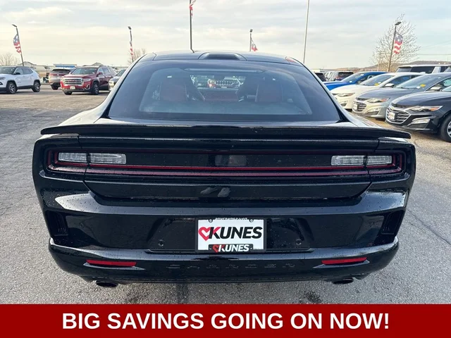 Nuevos DODGE CHARGER à Estados chez autogozo