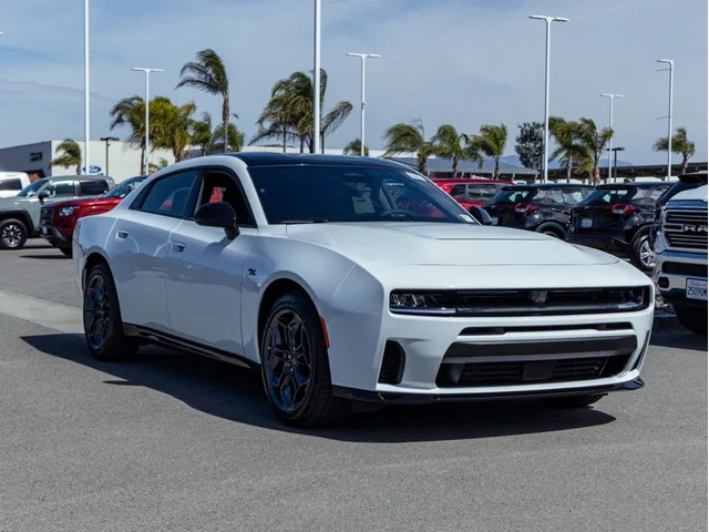 Nuevos DODGE CHARGER à Estados chez autogozo