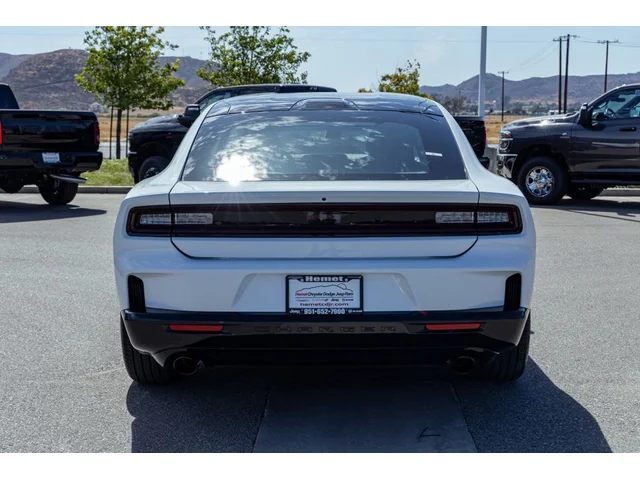 Nuevos DODGE CHARGER à Estados chez autogozo