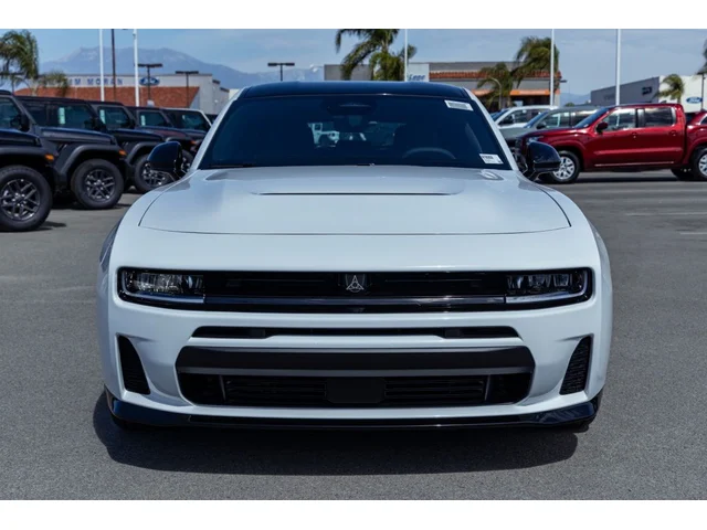 Nuevos DODGE CHARGER à Estados chez autogozo