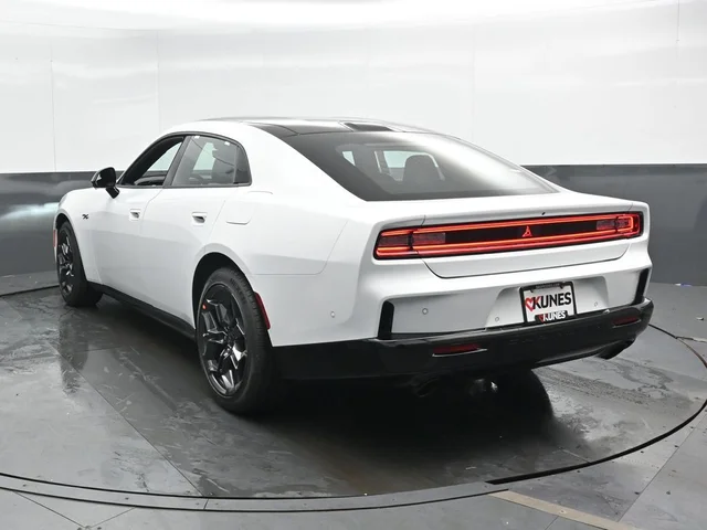 Nuevos DODGE CHARGER à Estados chez autogozo