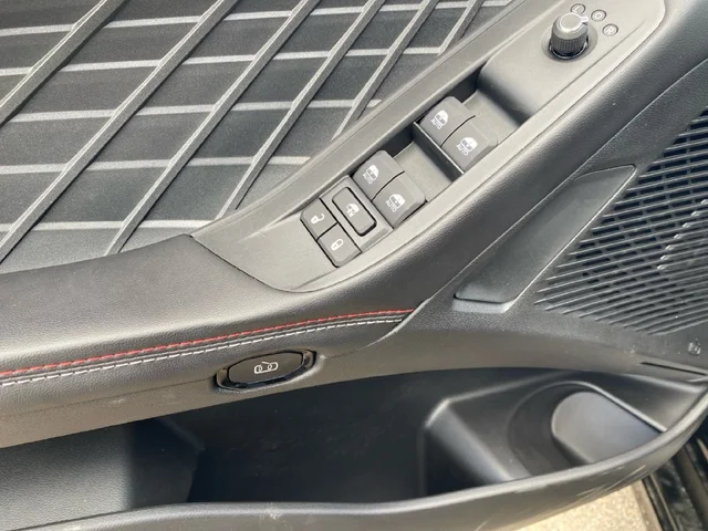 Nuevos DODGE CHARGER à Estados chez autogozo
