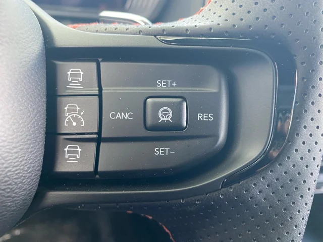 Nuevos DODGE CHARGER à Estados chez autogozo