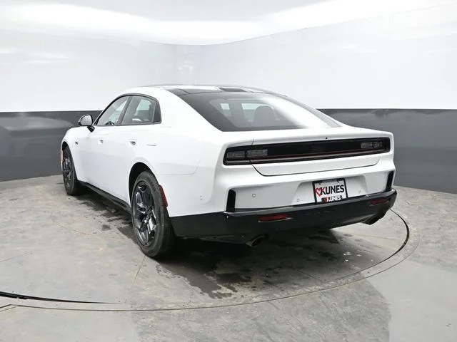 Nuevos DODGE CHARGER à Estados chez autogozo