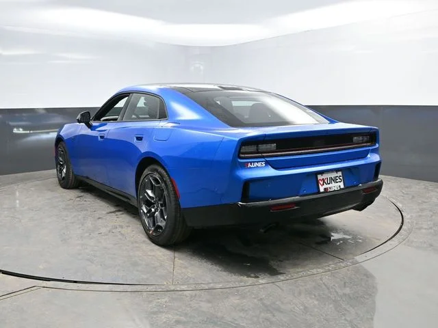 Nuevos DODGE CHARGER à Estados chez autogozo