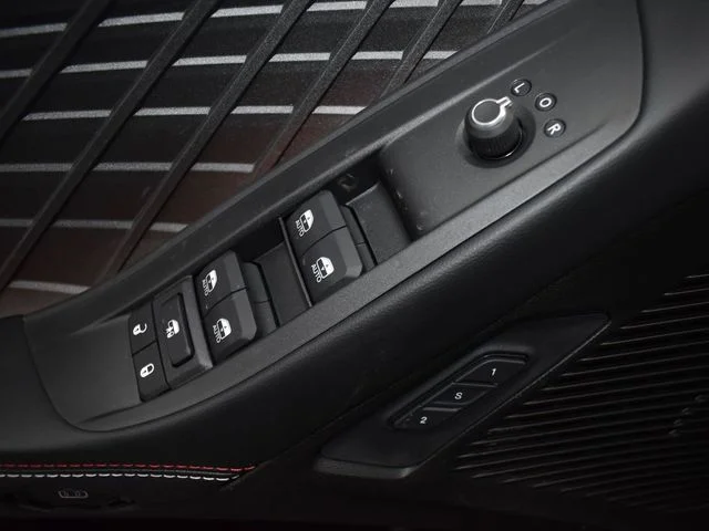 Nuevos DODGE CHARGER à Estados chez autogozo