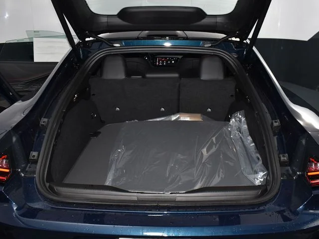 Nuevos DODGE CHARGER à Estados chez autogozo