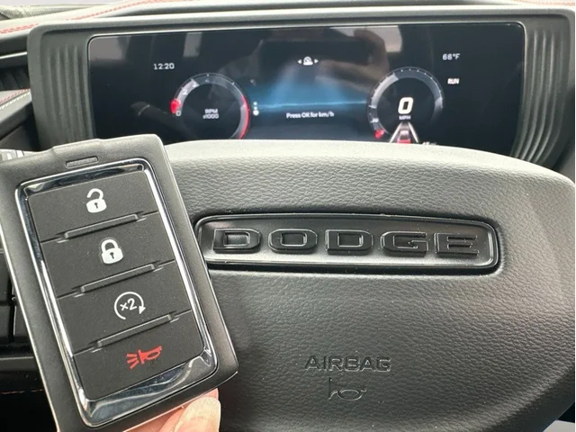 Nuevos DODGE CHARGER à Estados chez autogozo