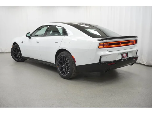 Nuevos DODGE CHARGER à Estados chez autogozo