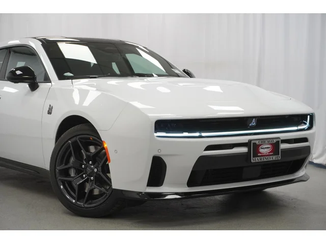 Nuevos DODGE CHARGER à Estados chez autogozo