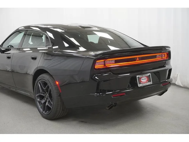 Nuevos DODGE CHARGER à Estados chez autogozo