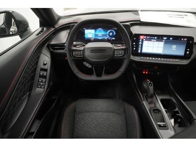 Nuevos DODGE CHARGER à Estados chez autogozo