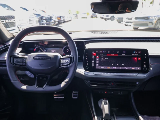 Nuevos DODGE CHARGER à Estados chez autogozo
