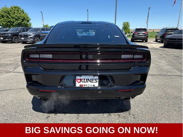 Nuevos DODGE CHARGER à Estados chez autogozo